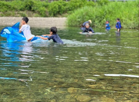 スポーツ合宿受入の際の子供たちの『川遊び』