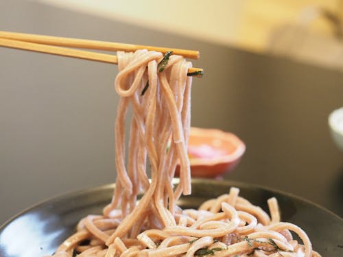 たかきびうどん（小国町産のたかきびを使用）