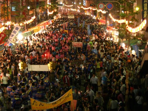 8/1-3の3日間で、10万人以上の観光客で賑わう夏越まつり