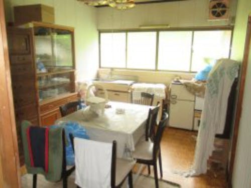 明るいダイニングキッチン。