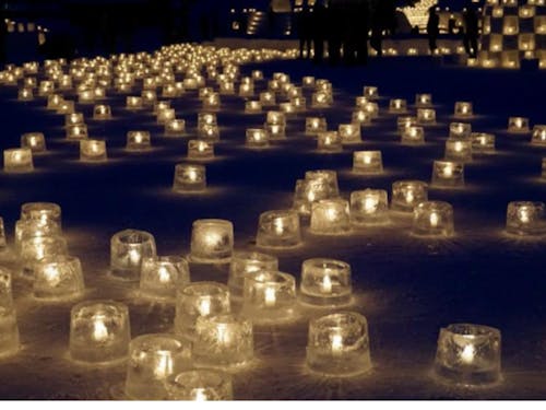 ー氷のランプシェードを町中に飾る「アイスキャンドルミュージアム」 寒さを逆手に取った、町民手作りの40年以上続くイベントー