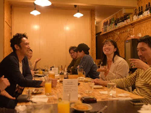 地元の方や移住者との交流会の様子