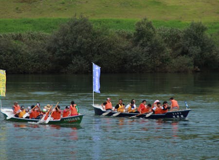 市民参加の団体ボートレース