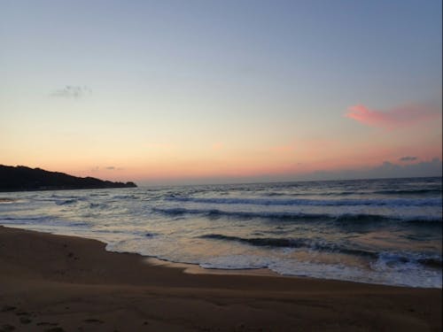 琴ヶ浜から見える夕日