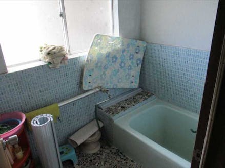 給湯設備は要改修。浴室ごと改修するのがおすすめ。