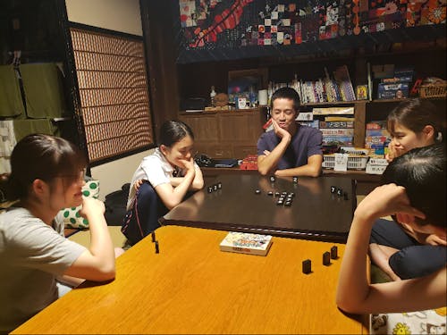 夜な夜なボードゲームをすることもあります