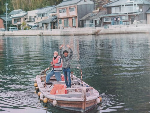 藩政時代の渡し船が現役で残っている町