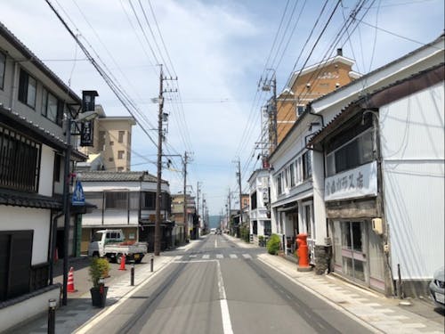 商店街や北国街道沿いに軒を連ねる趣のある「まちなか」