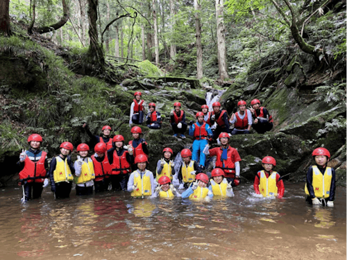 横田高校(高校魅力化コーディネーター)課外授業の様子(シャワークライミング)
