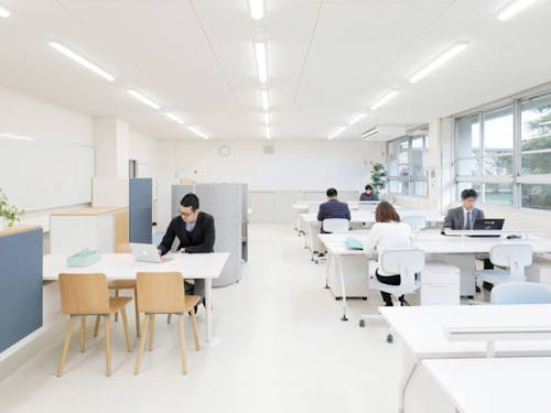 先生にとっても魅力的な学校へ、働き方を変えるセンセイオフィス