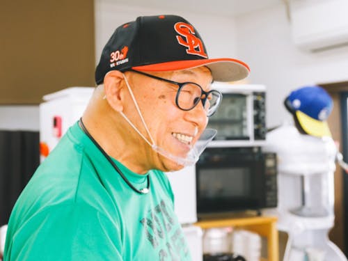 町ぶらロケでテレビの取材も受けたことがあるDOZO CAFEの名物オーナー