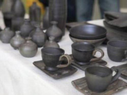 独特の黒さが特徴の珠洲焼