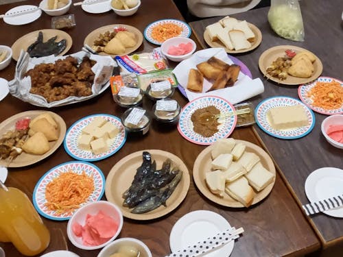 本場の郷土料理と津軽弁で味覚・視覚・聴覚を刺激