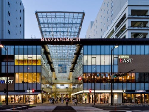 高松中央商店街の丸亀町グリーン