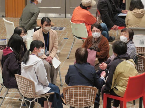 映画鑑賞会での感想共有の時間