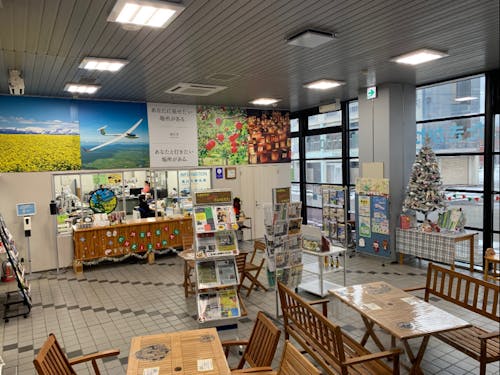 勤務場所は観光案内所を併設しています