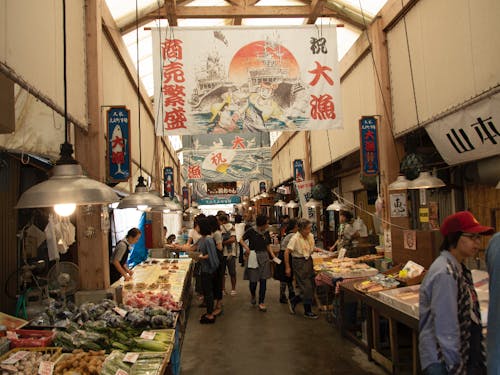宿泊場所の近くにあるカツオで有名な久礼大正町市場