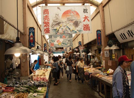 宿泊場所の近くにあるカツオで有名な久礼大正町市場