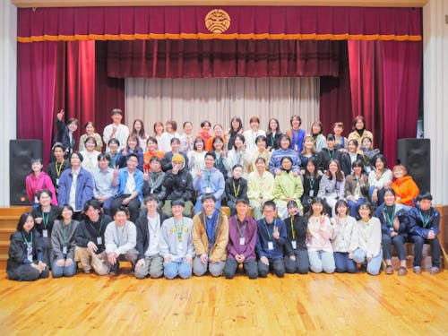 全国から若い人が集まります