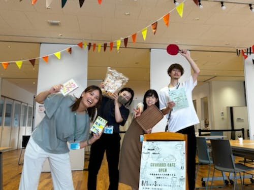 イベント準備(右から2番目山本、町職員・カタリバスタッフ )