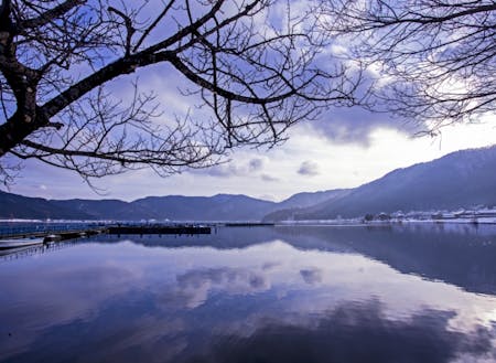 冬の余呉湖（写真提供：(公社）びわ湖ビジターズビューロー
