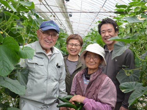 ピザに使う素材を生産する農家さんの元にも足を運ぶことを欠かせません