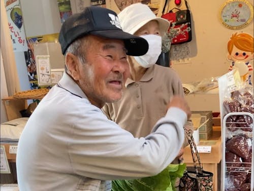 いつも農産物を持ってきてくれるご夫婦