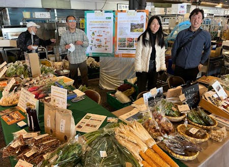 奈良県中央卸売市場のイベントで曽爾産の有機農産物をPR