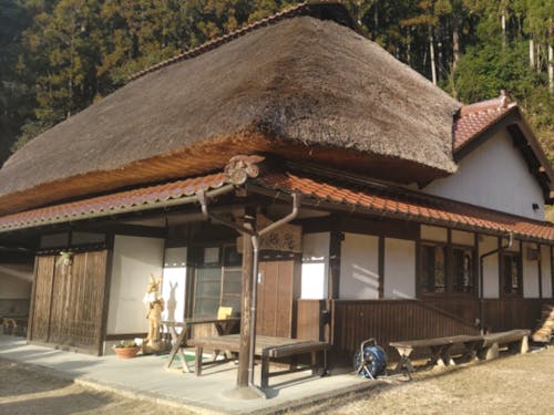 昔ながらの生活を体験できる「帰郷庵」