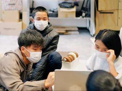 子ども同士で、時には大人も交えて「やってみたい!」と語らいます。