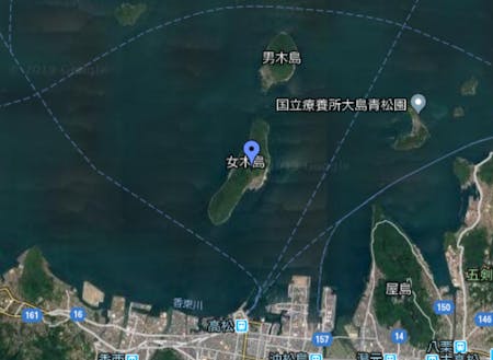 高松から定期船で20分、すぐ近いです