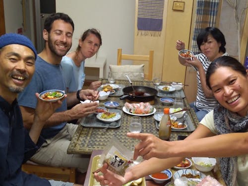 皆で一緒に夕食