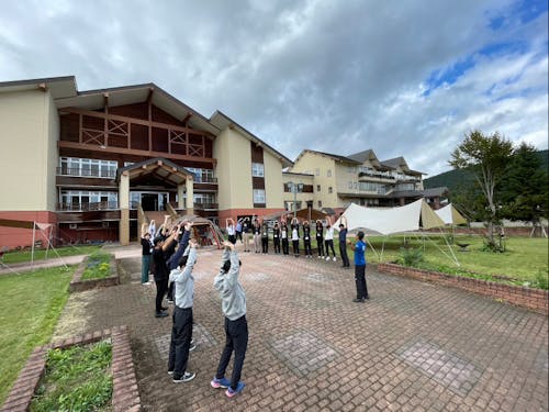 日本で唯一のアウトドアの専門学校で一緒に働きましょう!