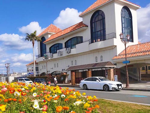 JR館山駅へ電車/高速バスでアクセス可能