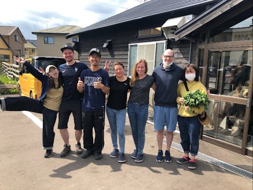 シェアハウスとゲストハウススタッフの様子