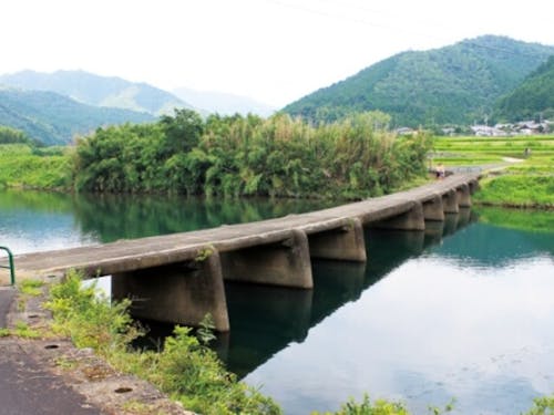 最古の沈下橋「一斗俵沈下橋」