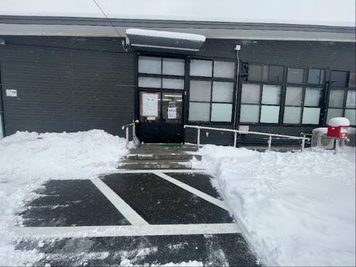 冬はたまに雪かきもあります!