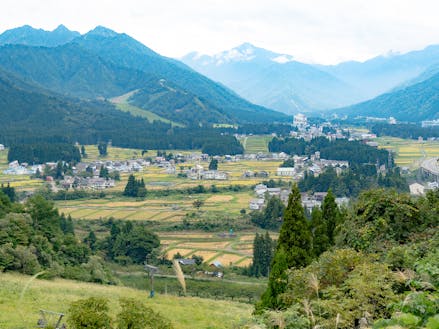 季節によって様々な湯沢町が楽しめます。