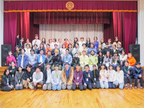 全国から若い人が集まります