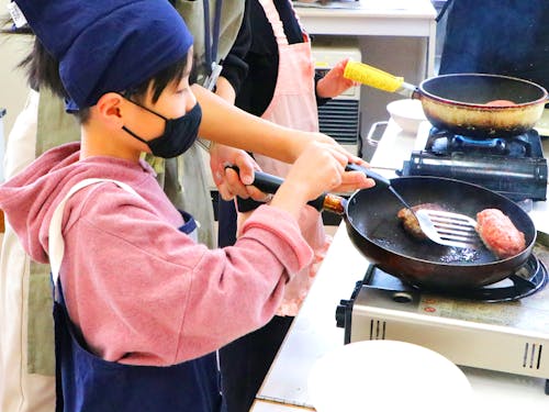 子ども向け料理イベントの様子