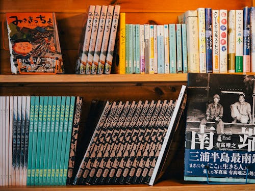 出版社直営の美容室とセレクト書店は類がありません