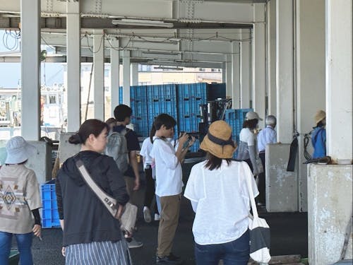 まちあるきのワンシーン@漁港