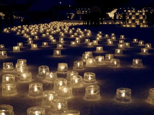 「アイスキャンドルミュージアム」寒さを逆手に取った、町民手作りの50年以上続くイベントー