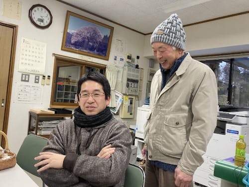 移住者の廣瀬さん(左)とコミュニティセンター長の多田さん(右)