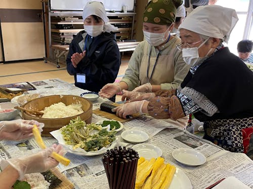 村のおかあさんが優しく教えてくれます!