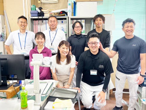 /元気で賑やか!商工観光課のメンバーです\