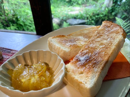 甘さ控えめのマルマレットを、おいしいパンにつけて召し上がれ!
