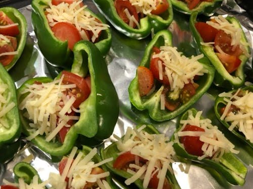 当日はたじまピーマンやトマトなどを収穫しつつ、そんな採れたての野菜を薪窯を使って調理してみたいと思っています。参加者のみなさんも一緒につくりながら食べる料理となるとその美味しさは格別かもしれませんね?!