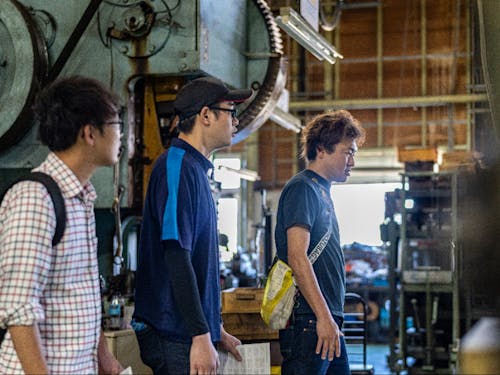 お試し移住体験の時は一緒に会社見学へ向かうこともあります