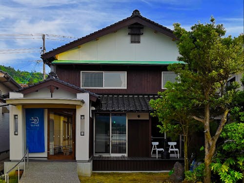 運営するビジネスホテルB&Bあとど